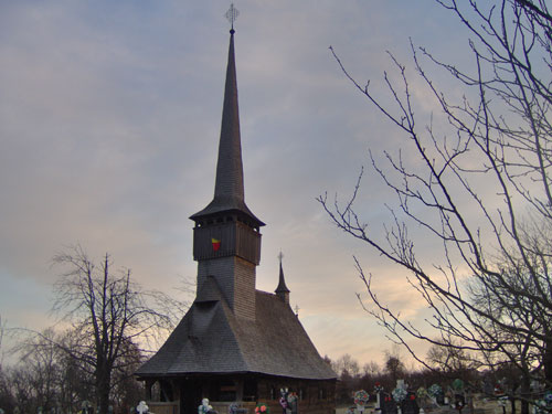 Foto biserica din Posta (c) eMM.ro